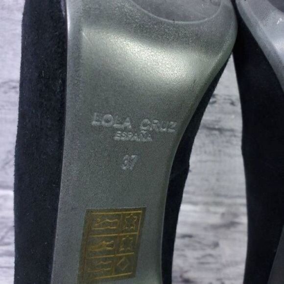 Lola Cruz Two Tone Round Toe Suede Pump Black Green sz 37 Women's sz 7 - Picture 7 of 8